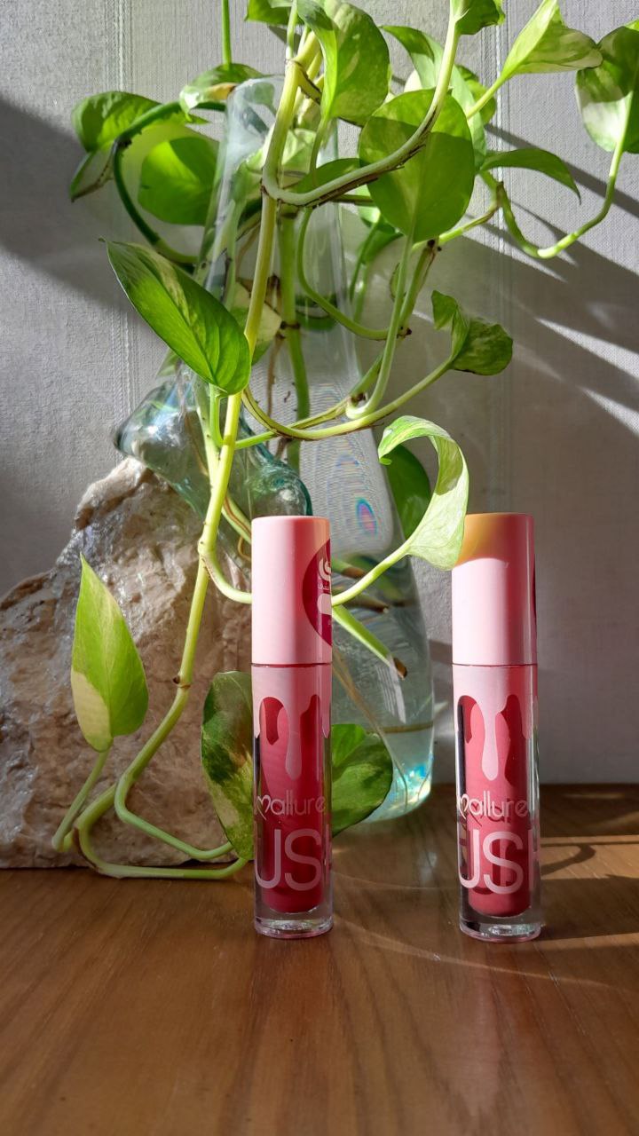 رژگونه و رژ لب موکالره