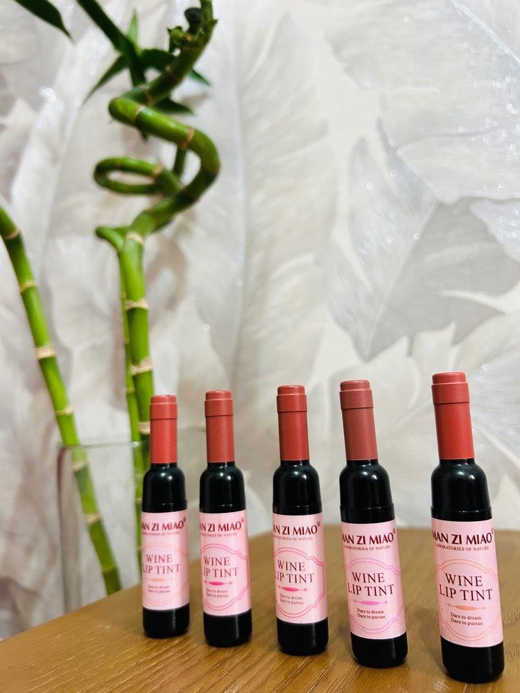 رژ لب شامپاینی