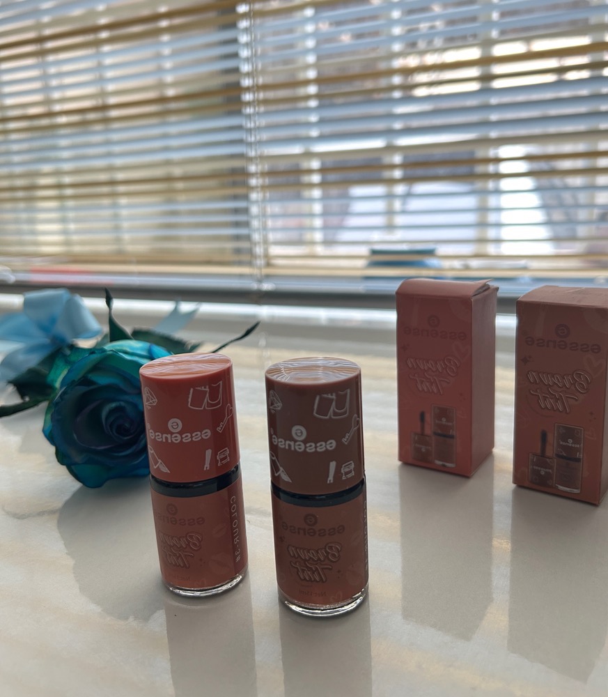 تینت لب اسنس